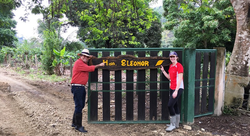 - - Pierre-Yves and Eleonor in front of the entrance of the Hacienda.